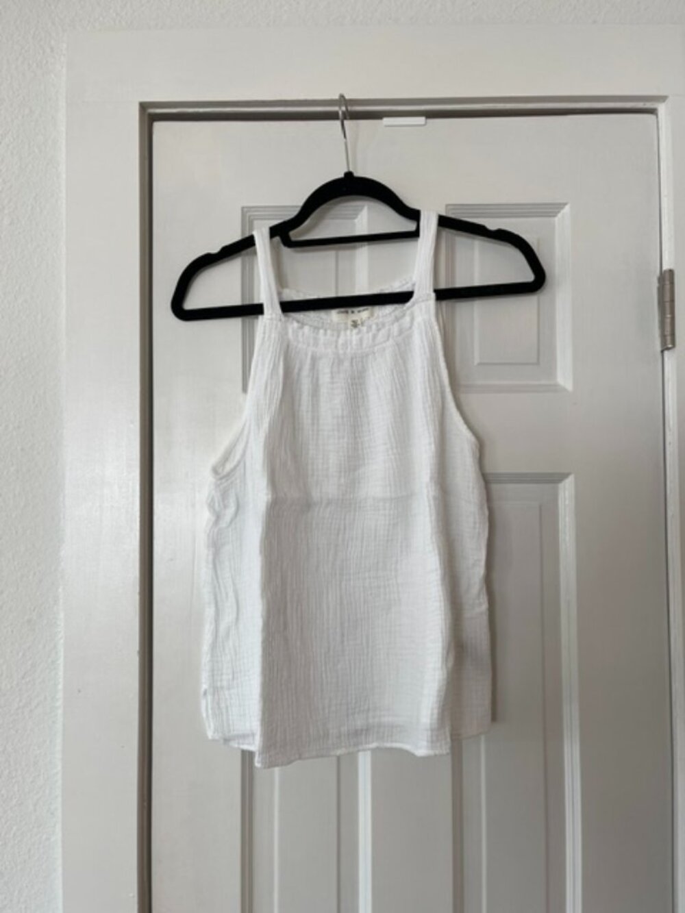 Cloth & Stone White Double Gauze Smocked High Neck Tank Top Size Large EUC